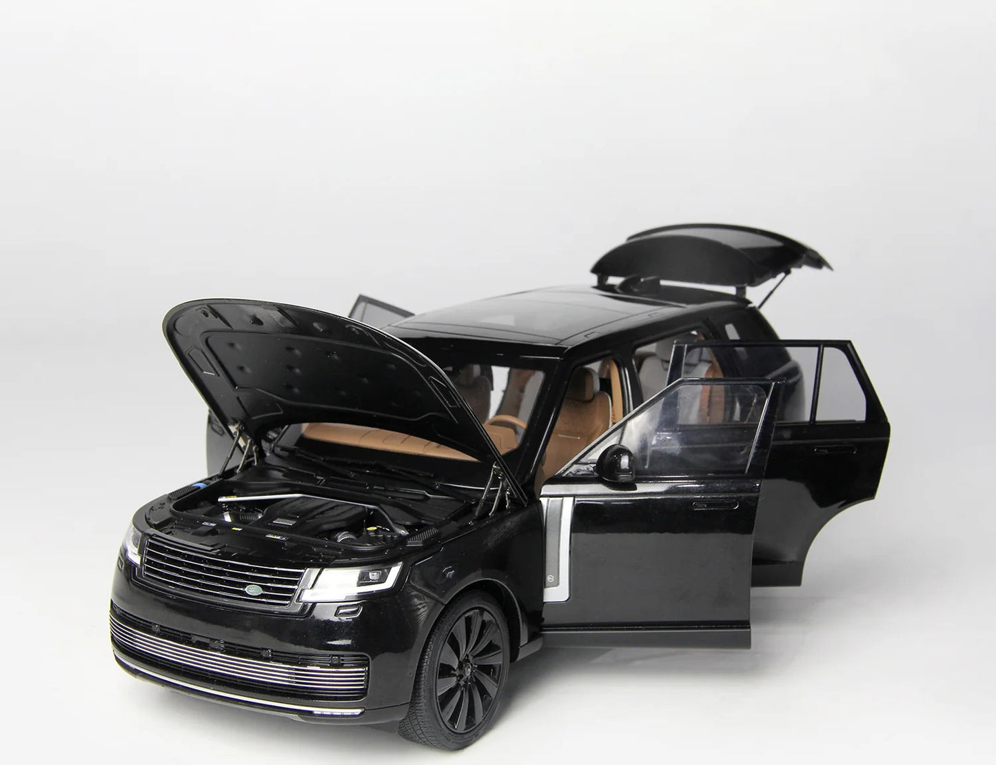 LCD-Model 1/18 Land Rover Range Rover 2022 Black LCD18017-RE