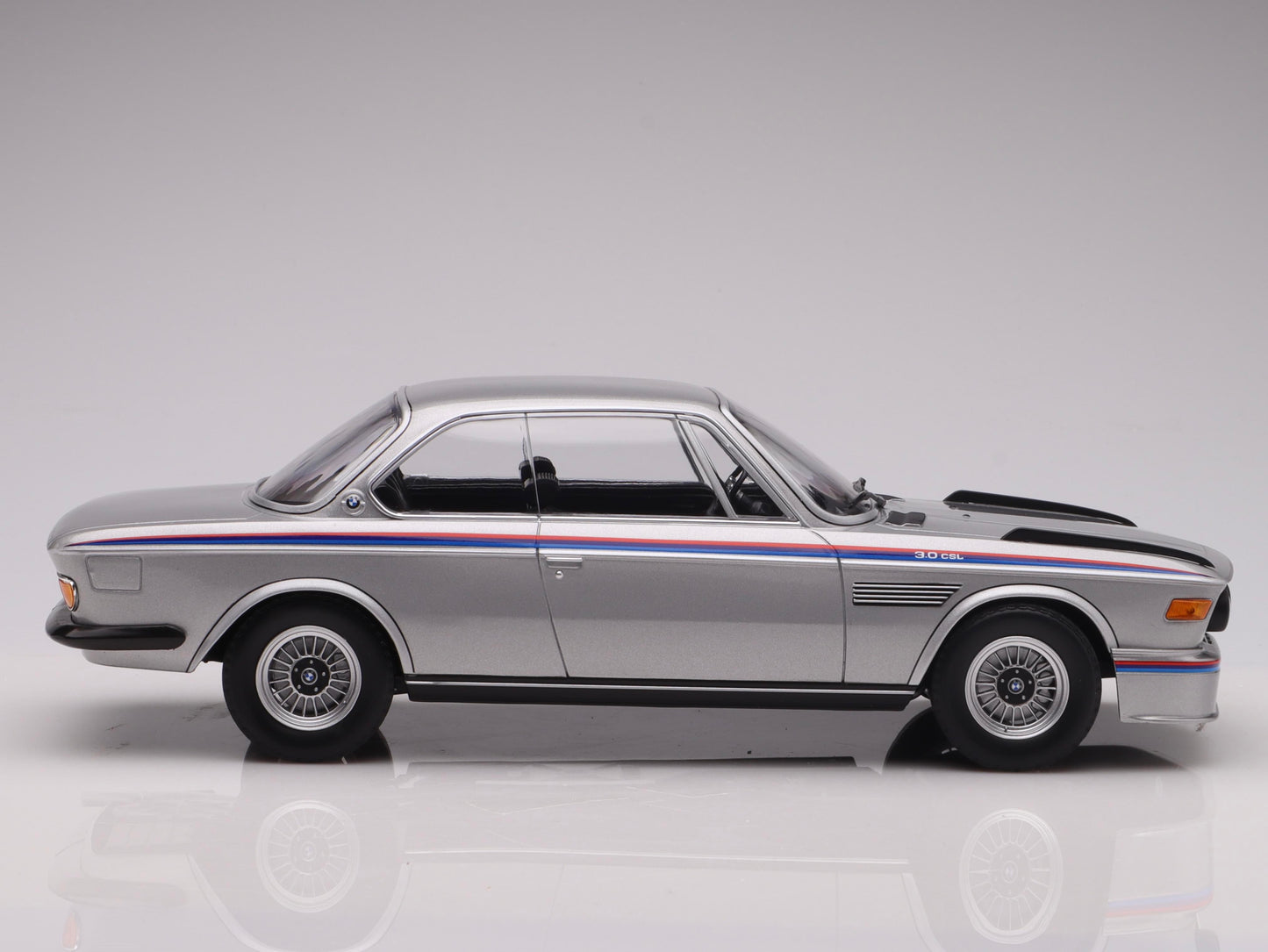 BMW 3.0 CSL (E9) year 1973 silver 1:18 Minichamps