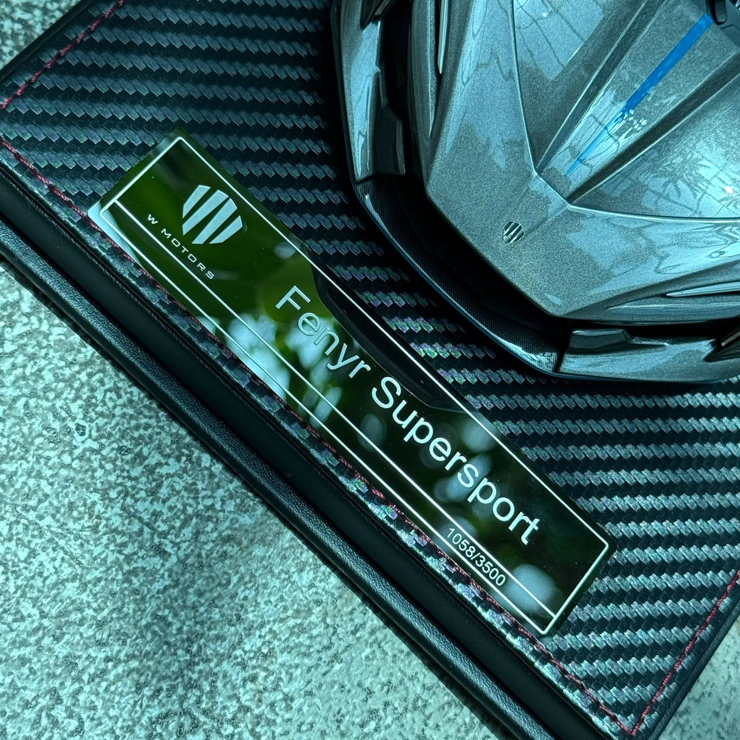 Fenyr supersport w motor