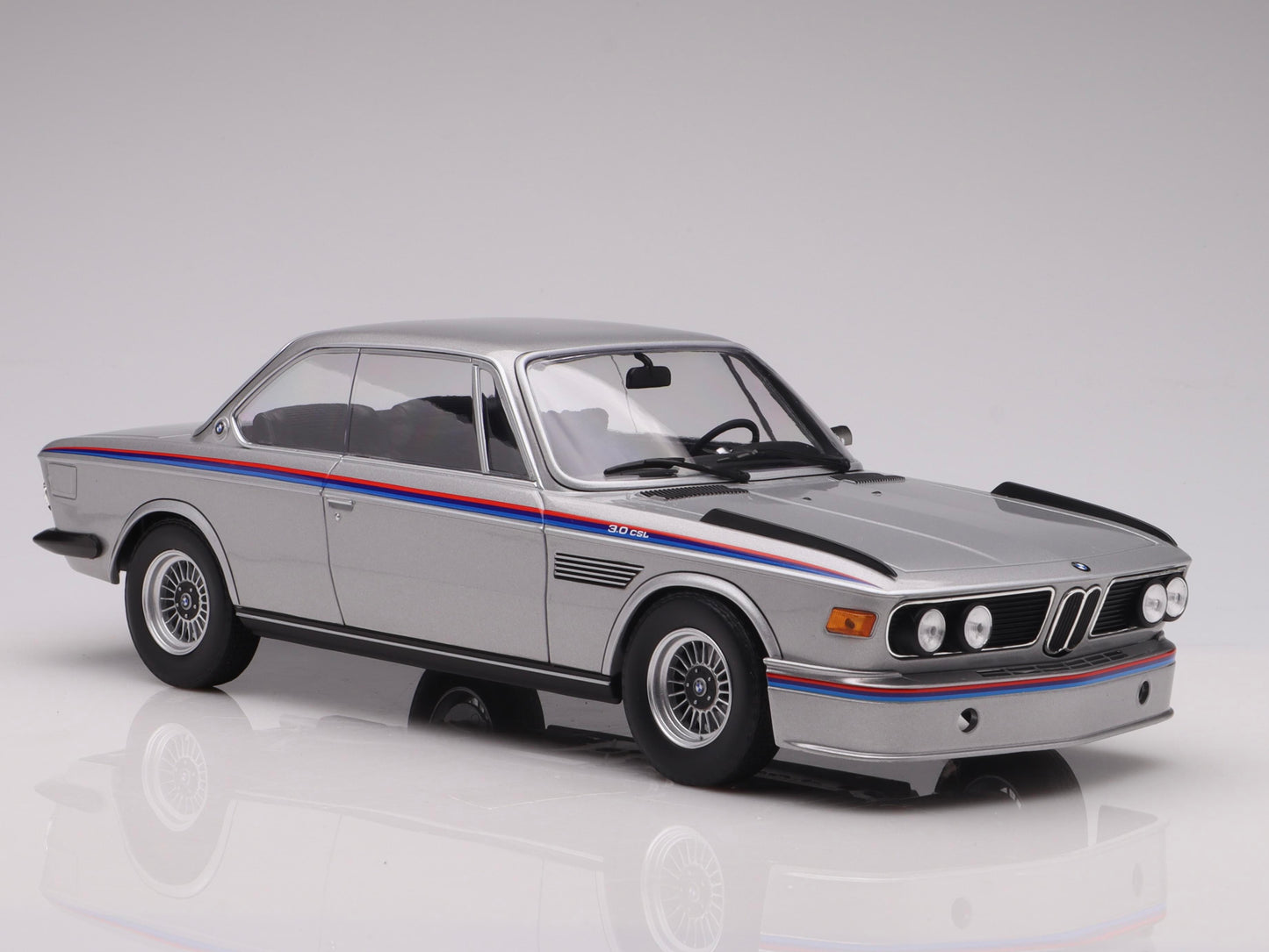 BMW 3.0 CSL (E9) year 1973 silver 1:18 Minichamps