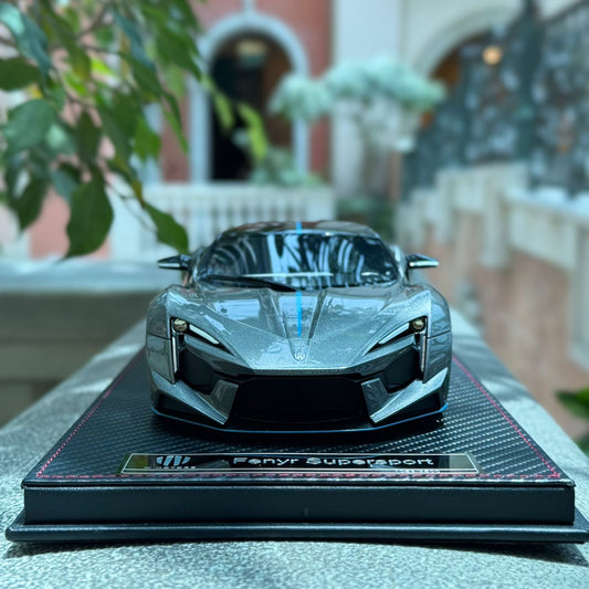 Fenyr supersport w motor