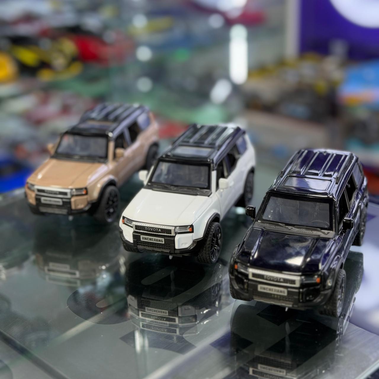 Toyota Land Cruiser Prado 1:32