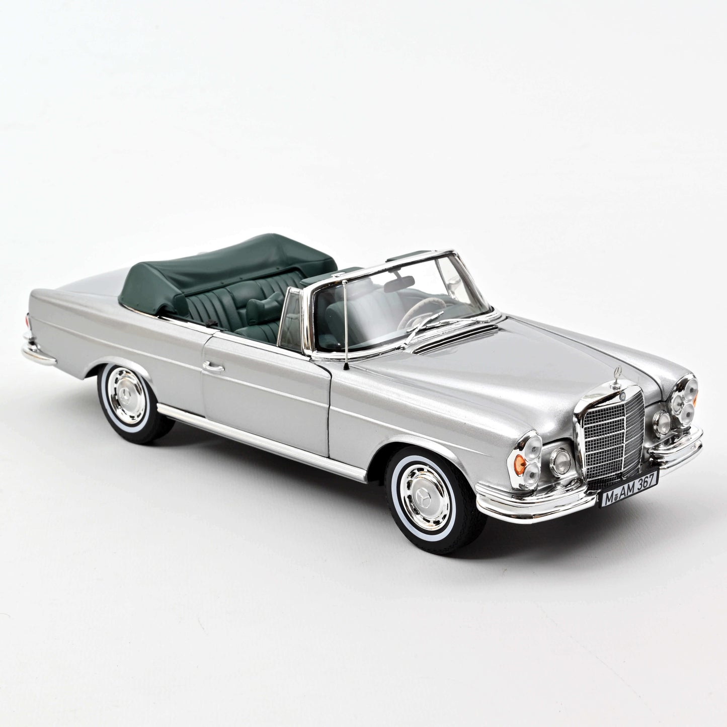 Mercedes-Benz 280 SE Cabriolet 1969 - Silver metallic