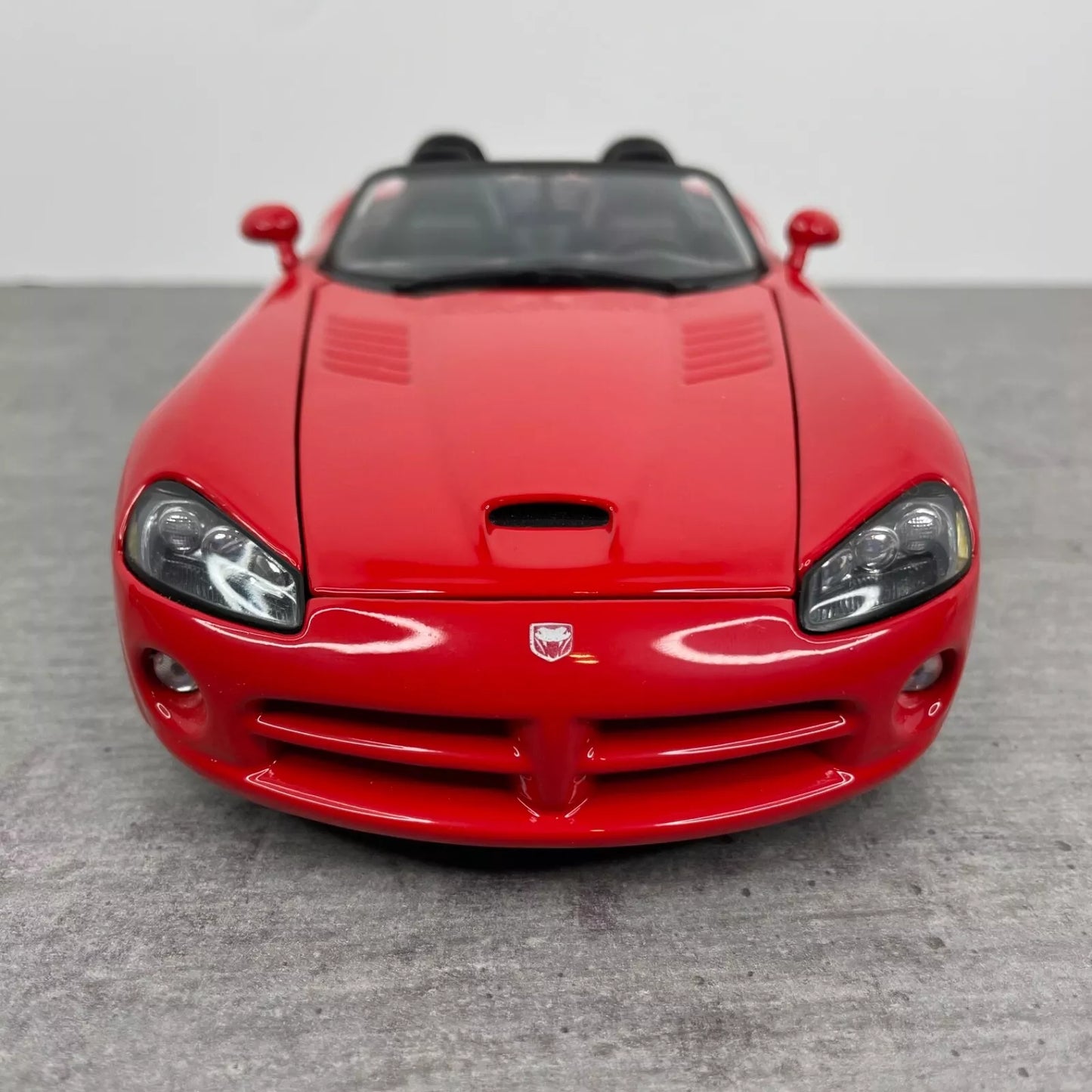 1:18 Se (A)-2003 Dodge Viper Srt-10
