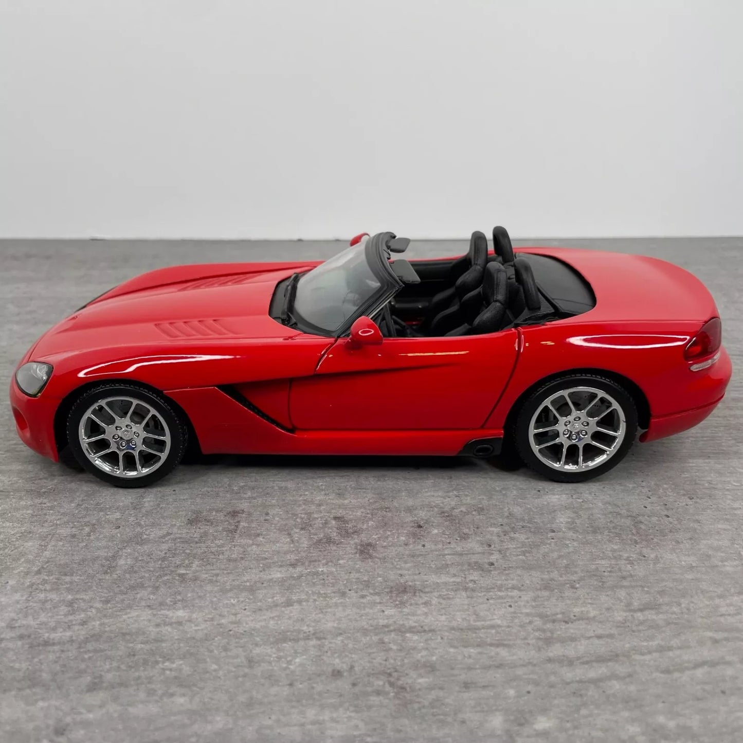 1:18 Se (A)-2003 Dodge Viper Srt-10