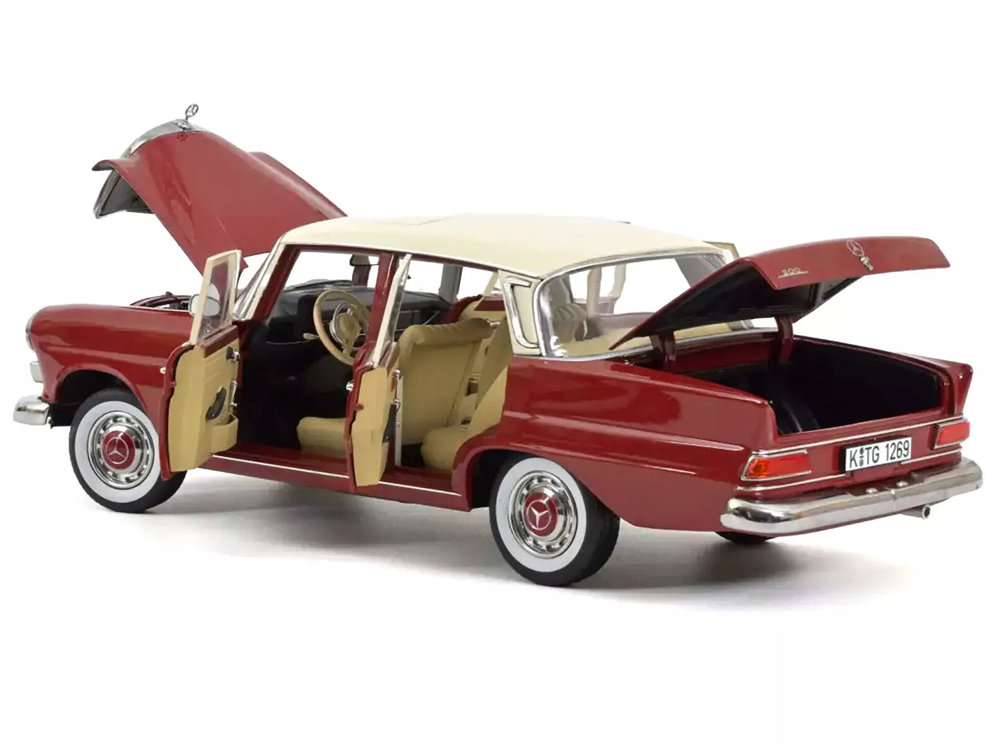 Diecast model Mercedes-Benz 200 (W110) (1966), scale 1:18, Norev